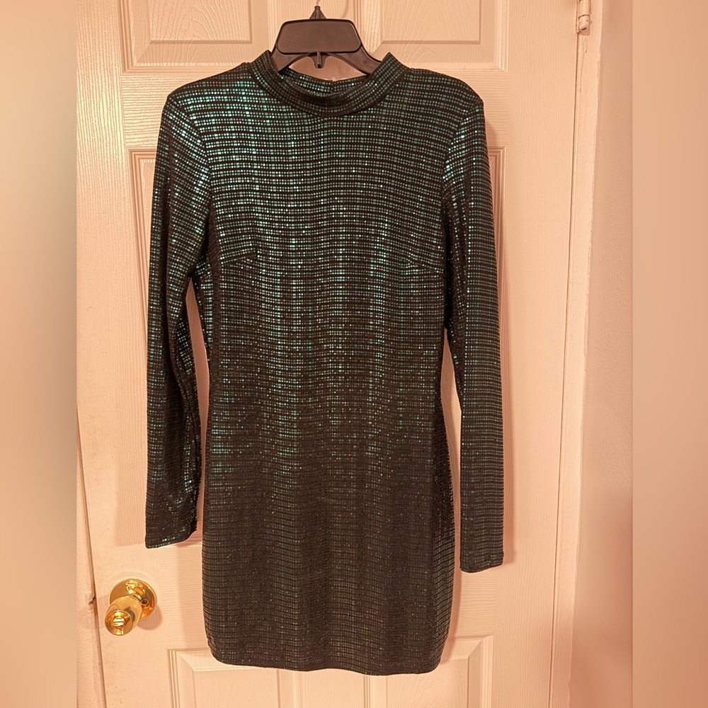 Emerald Green Long-Sleeve Dress